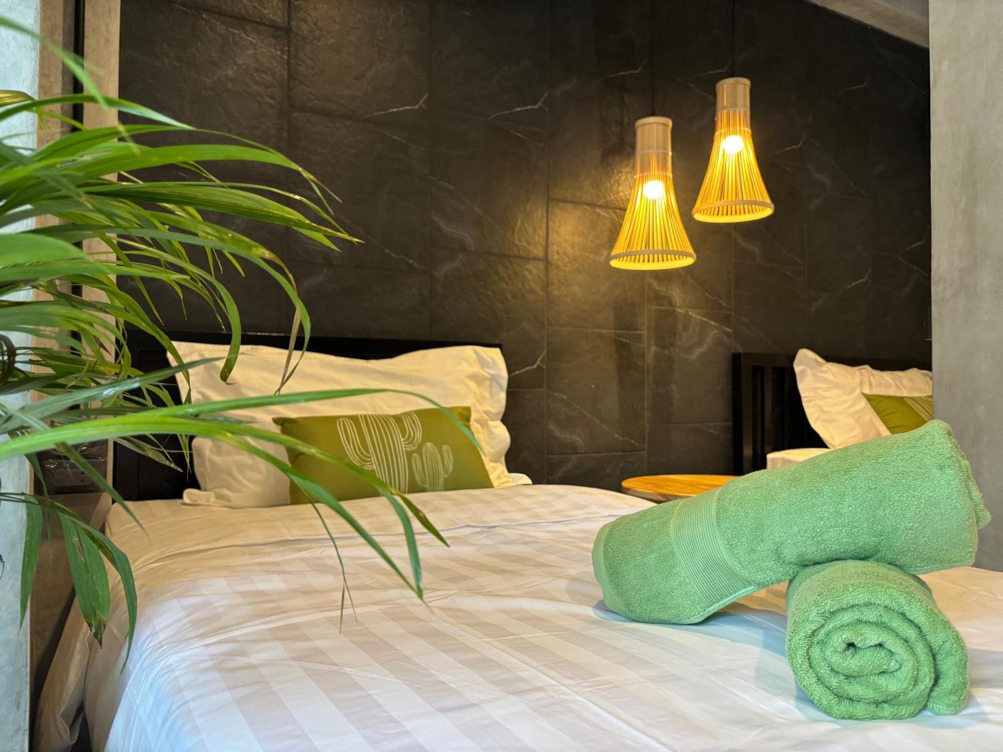 Cactus Boutique Hostel Koh Tao Exterior photo
